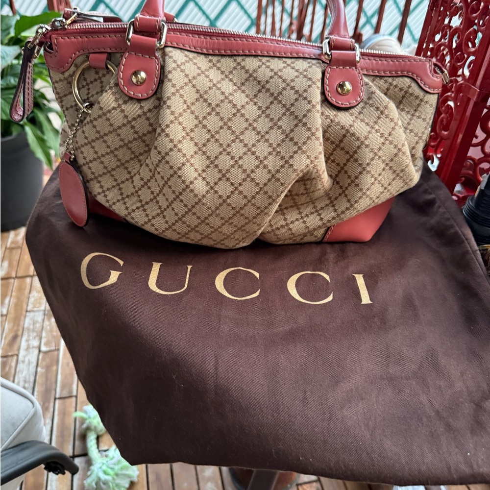 Gucci Tan and Pink Shoulder Bag